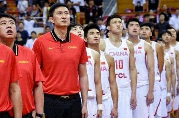 又要熬夜看球了!央视凌晨直播世预赛,看杜锋率