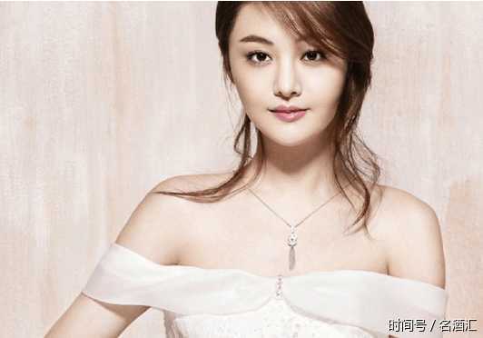 迪丽热巴内衣照片大全_迪丽热巴裙子图片大全