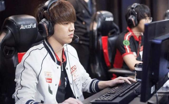 前领队爆料:队伍爆炸全因韦神自甘堕落,RNG现