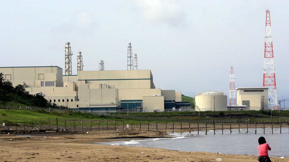 准备重启 日本最大核电站开始装填核燃料