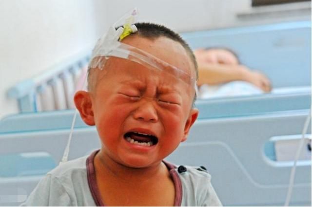 全国流感爆发,2岁宝宝高烧4天4夜,家长心力憔