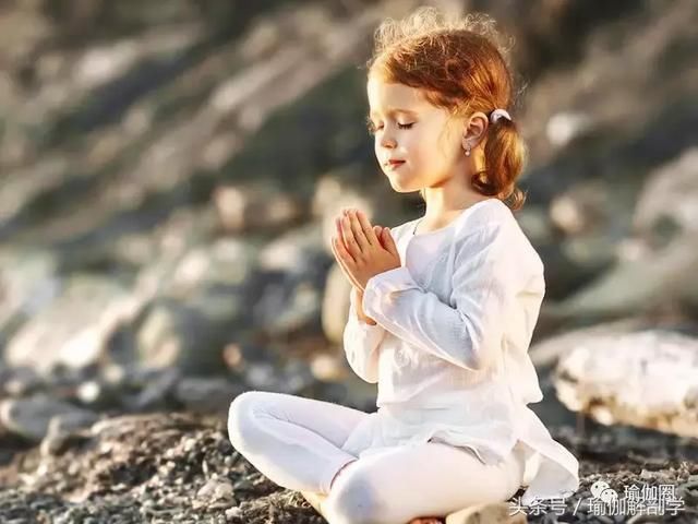 瑜伽初学者腹式呼吸不会做?这样练试试看