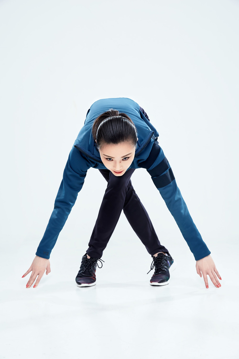 据媒体统计，吴敏霞在世界三大赛上获得20块金牌、32块奖牌，超越郭晶晶，在奥运会个人成绩榜上目前是排名最靠前的中国运动员。