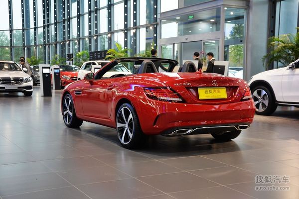 入门版本/配手动挡 奔驰海外将推slc 180