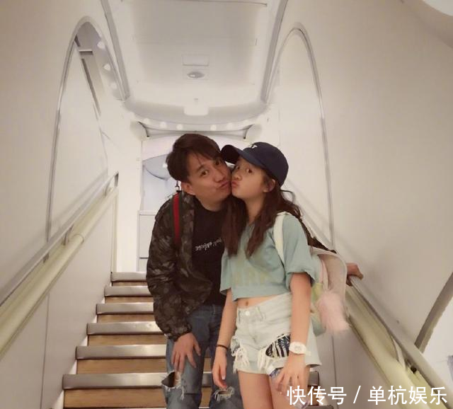 何炅晒多多和张杰合影,终于知道黄磊为何担心