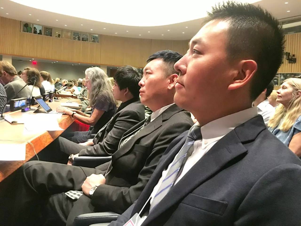 巴特尔,蔡晓琦参会现场