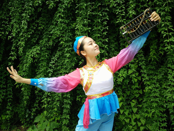 "艺校明星" 余丹丹: 《小当家》舞进大院校