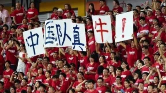 02年的国足和现在的国足相比!球迷:我们向02年