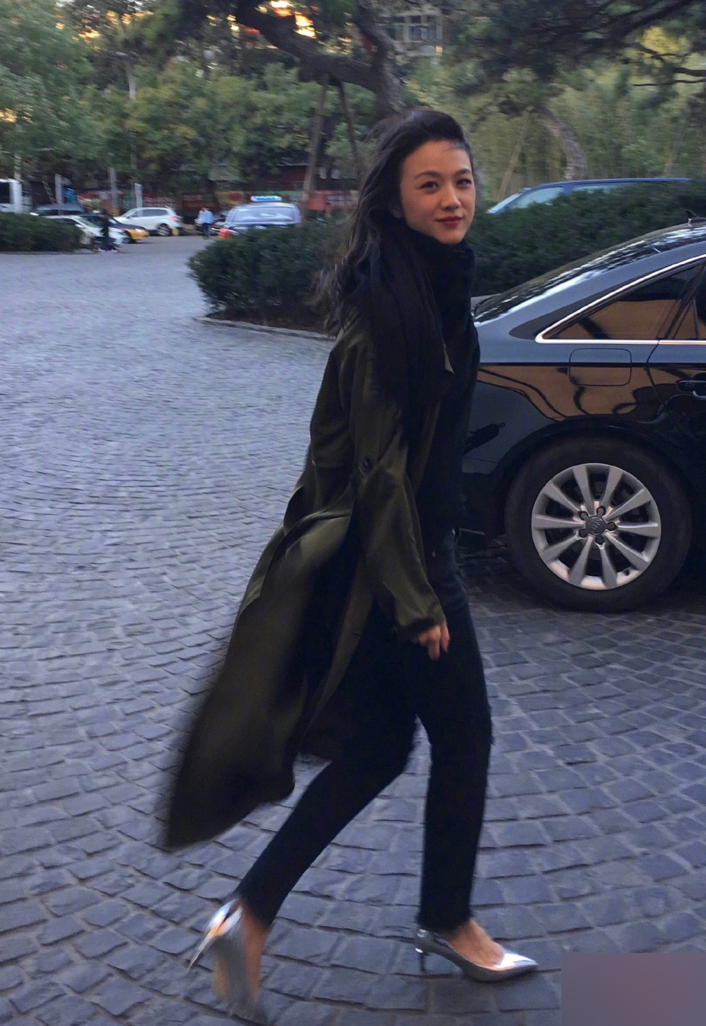 网友镜头下的汤唯颜值能打 气质出众