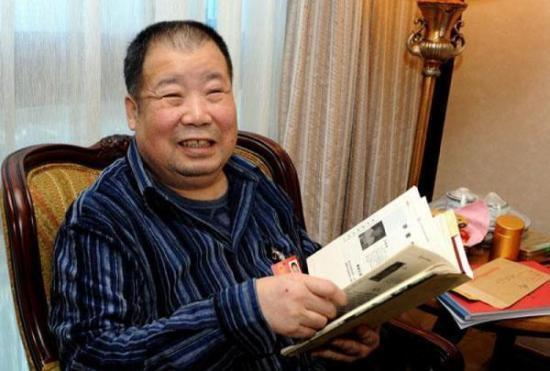 反腐作家二月河:反腐还需筑牢家风“反腐墙” 反腐作家二月河:反腐还需筑牢家风“反腐墙”