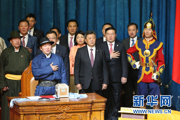 蒙古国新总统宣誓就职 将与中俄发展和平友好关系 蒙古国新总统宣誓就职 将与中俄发展和平友好关系