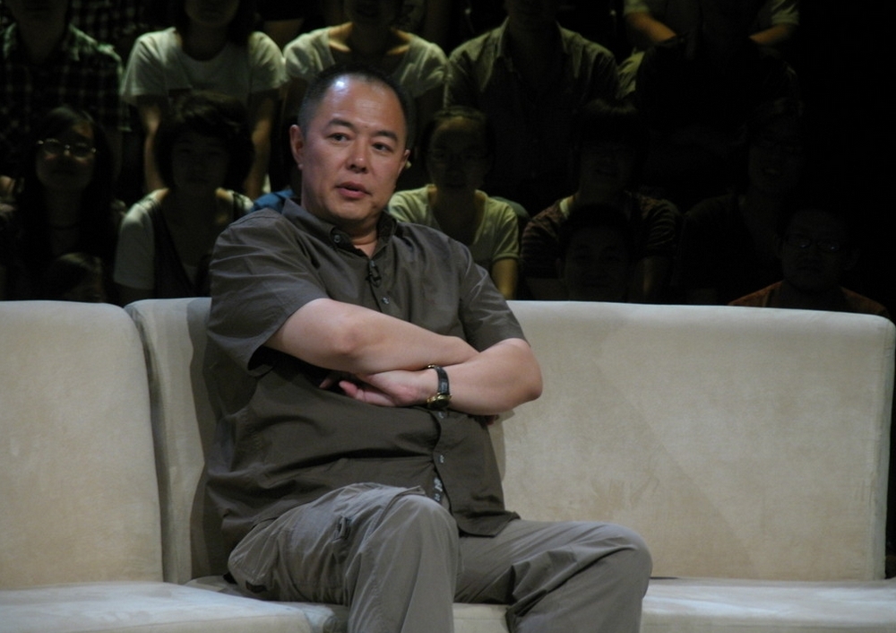 张铁林中年身材发福，更有“帝王之相”了。