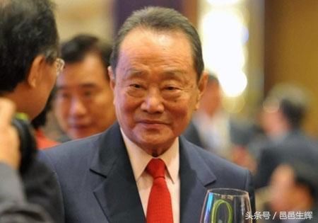 26岁成为家族企业掌门人,郭鹤年如何成为马来