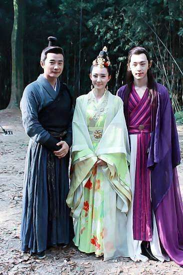 邓伦5部电视剧待播,合作迪丽热巴、杨紫等,你