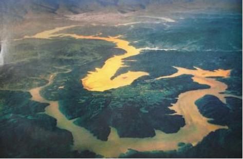 历史上有一本奇书,《鬼吹灯》和《盗墓笔记》