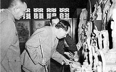 揭秘:毛主席为何生不进故宫,死不入十三陵?