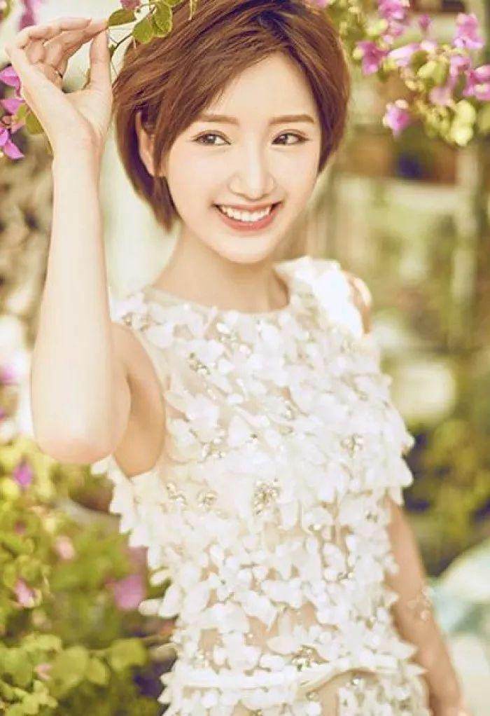 毛晓彤生父声讨女儿,张口就是五千万赡养费,网