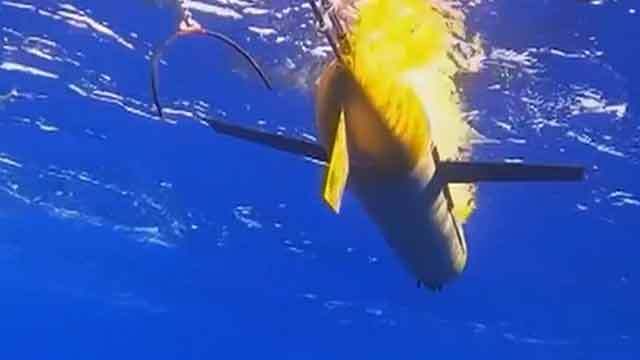 《首都晚间报道》20200717我国深海水下滑翔机首次下潜10619米 《首都晚间报道》20200717我国深海水下滑翔机首次下潜10619米