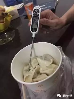 太吓人了!女子胃跑到胸腔里,吃什么吐什么!竟因