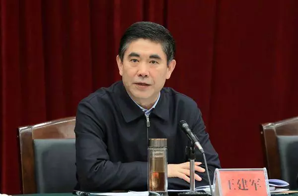 最温暖会议通知!为这事 省委书记推迟会议半小