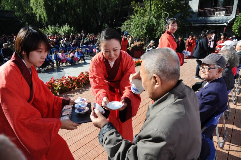 东方公学国学馆首届 东方公学国学馆首届