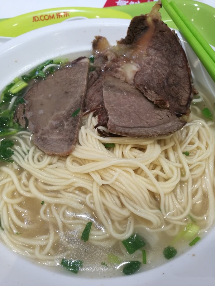 原来京东员工对公司最满意的不是工资而是食堂