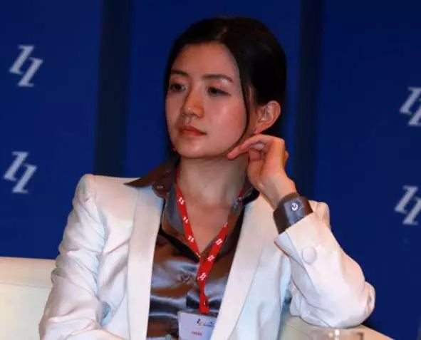 由于ut斯达康内部存在政治斗争,李颖从该公司离开加入美国凯鹏华盈