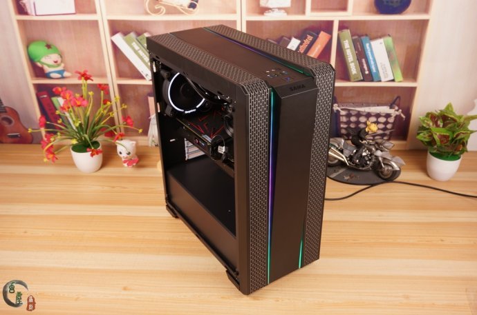 I3 8100配B360,这套配置很实用,先马璃光一号