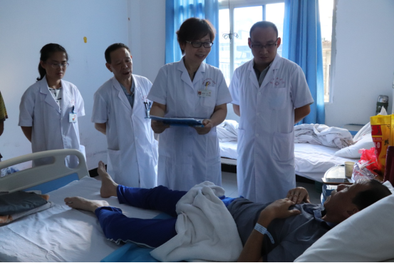 福建省人民医院医疗专家组到寿宁县开展健康扶