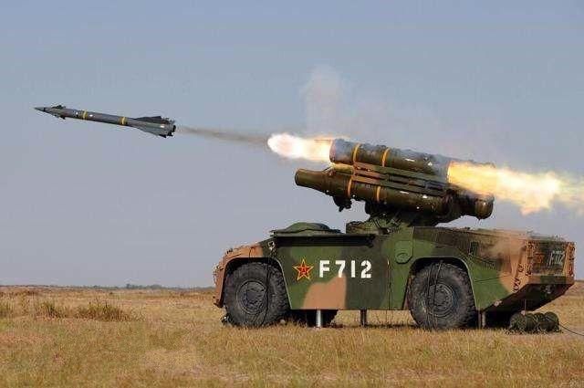 但是自行火炮也不是全能的,牵引火炮相对自行火炮重量更轻,在车辆牵引