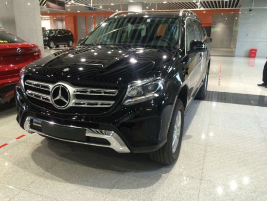 17新款奔驰gls400 彰显豪华时尚大气独惠