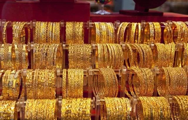 印度人嘲笑:中国人买不起我们的黄金,游客:送我