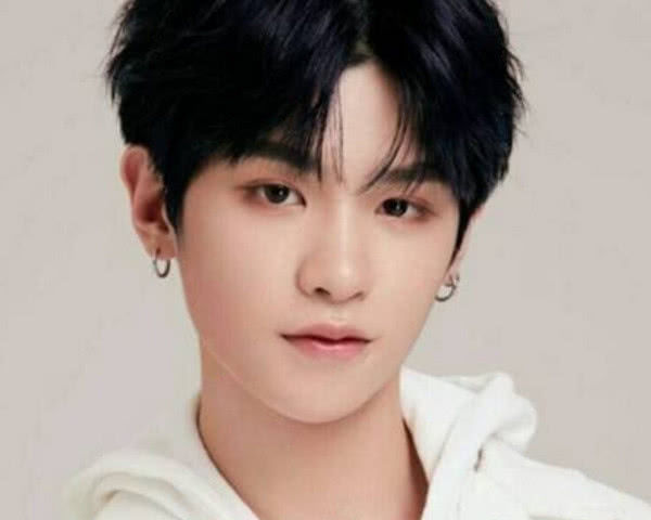 的6位男星,被称为漂亮男孩诞生元年,丁程鑫黄