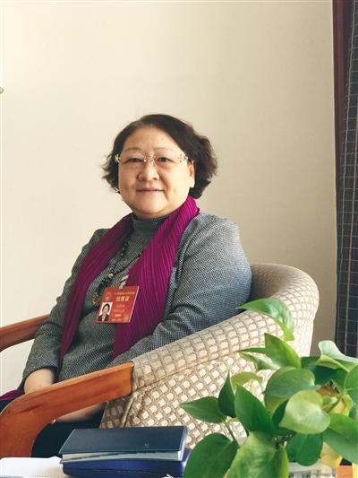 人大代表孙晓梅:性暴力经济控制应纳入家暴形式 人大代表孙晓梅:性暴力经济控制应纳入家暴形式