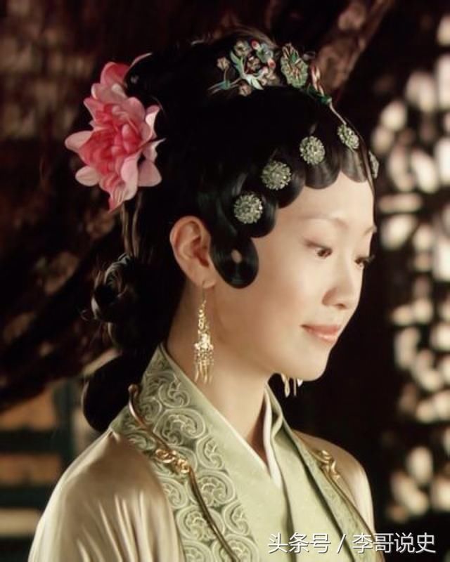 《红楼梦》中史湘云的金麒麟从何而来?是谁给