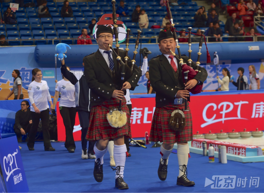 冰壶世锦赛运动队展示环节 融入中西方元素 冰壶世锦赛运动队展示环节 融入中西方元素