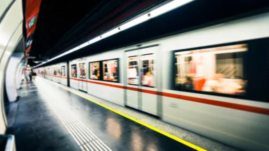 今天9时起 北京地铁积水潭站、大钟寺站、西直门站封闭 今天9时起 北京地铁积水潭站、大钟寺站、西直门站封闭