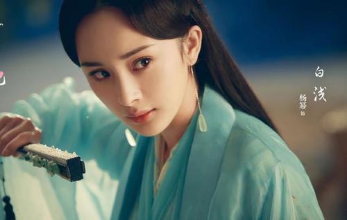 鞠婧祎《新白娘子传奇》的发型像白浅?其实她