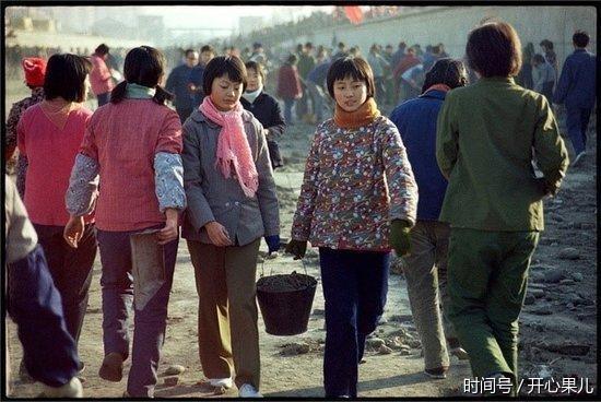 那时没有网络、手机,80年代的校园生活老照片