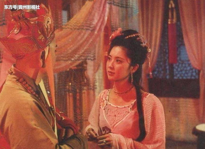 这电影都敢拍，太上老君和铁扇公主偷情诞下红孩儿，还有激情戏！