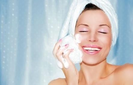 春季来了,脸过敏还能用洗面奶吗 脸过敏可以用