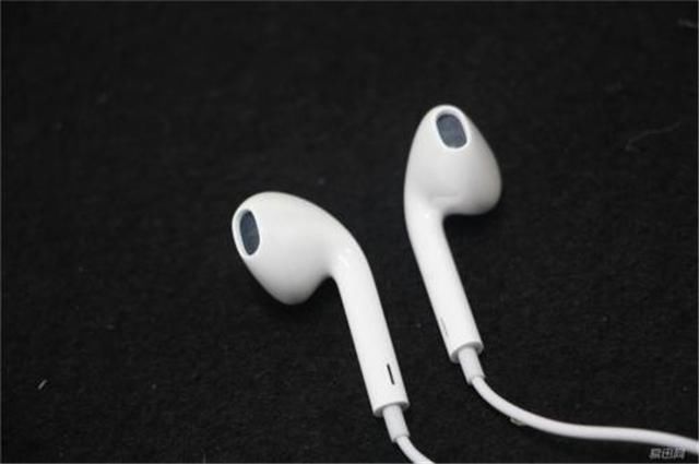 苹果自带的耳机,在耳机界到底处于什么水平?看
