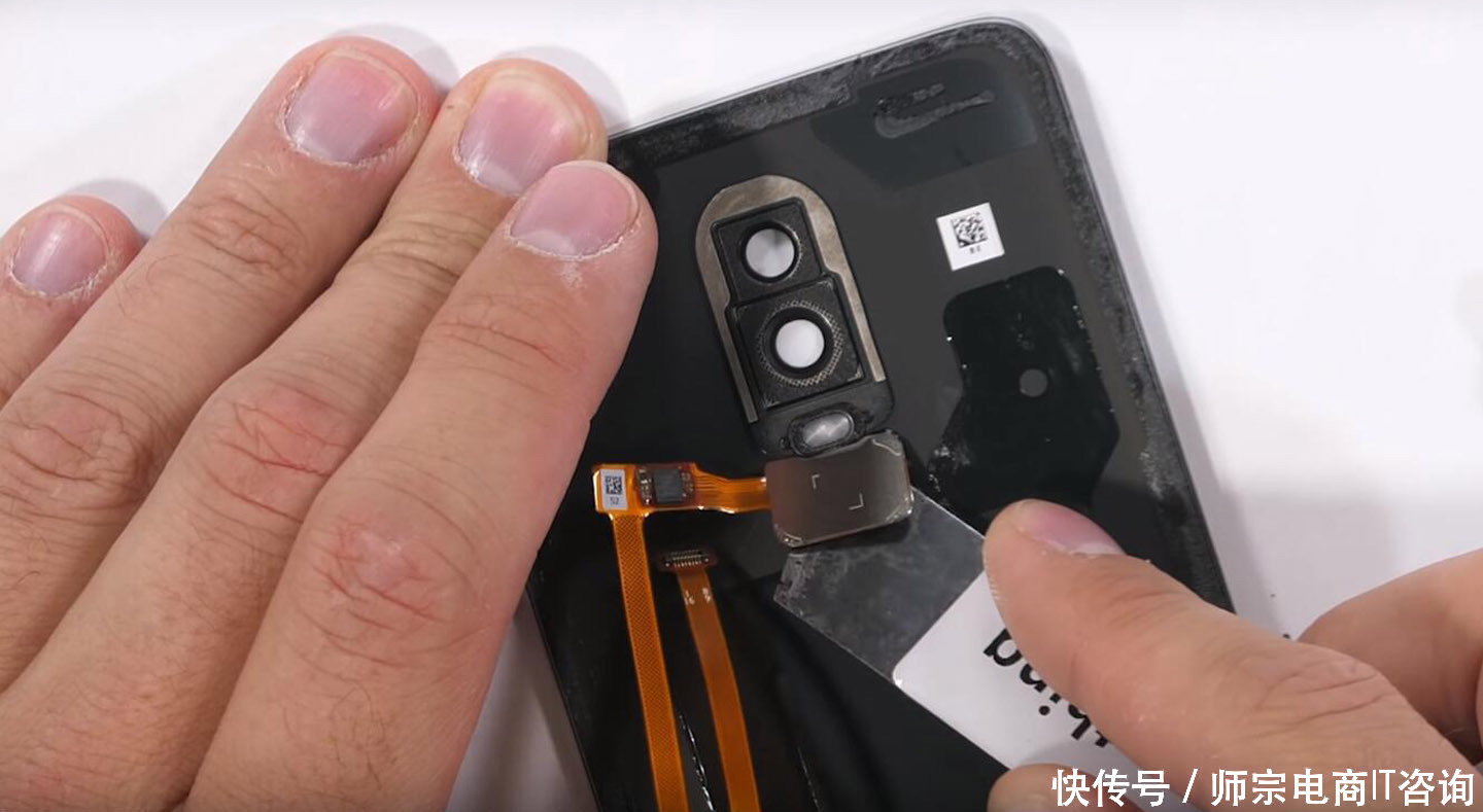 外媒暴力测试,一加6Plus透明手机秒变过程,外观