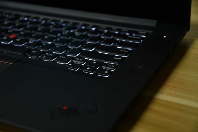 ThinkPad X1隐士旗舰级设计师全能本怎么样?