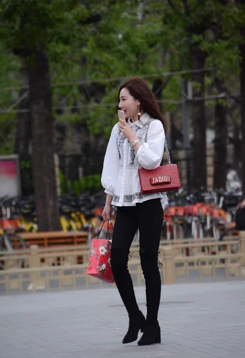 北京街拍:三里屯的女孩美不美,只有看了才知道