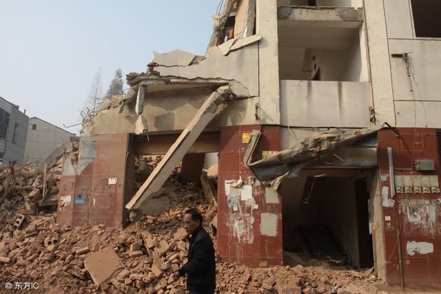 拆除违建,不按程序非法强拆也要赔!