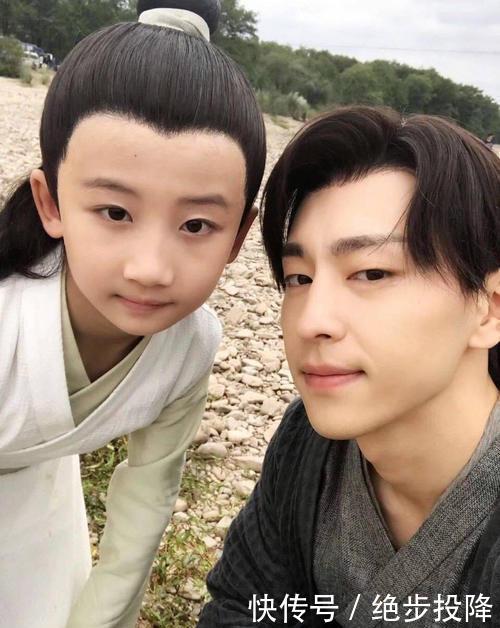 《香蜜沉沉烬如霜》鎏英暮辞婚后生下一个女儿