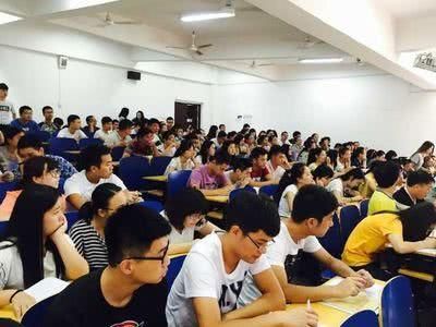 大学里最吃香的5个专业,毕业生遭名企疯抢,很