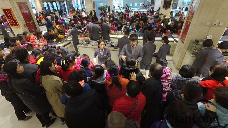 家里压箱底儿的首饰可以免费到菜百以旧换新啦