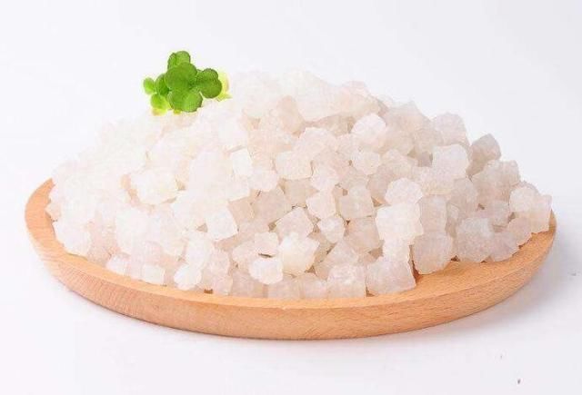 鼻子小颗粒挤了又长,用这3招,黑头不再发芽